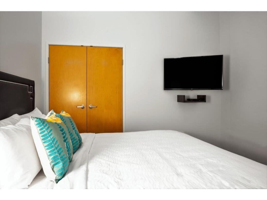 Bold 2Br 2Ba In The Block Apartment By Cozysuites! إنديانابوليس المظهر الخارجي الصورة